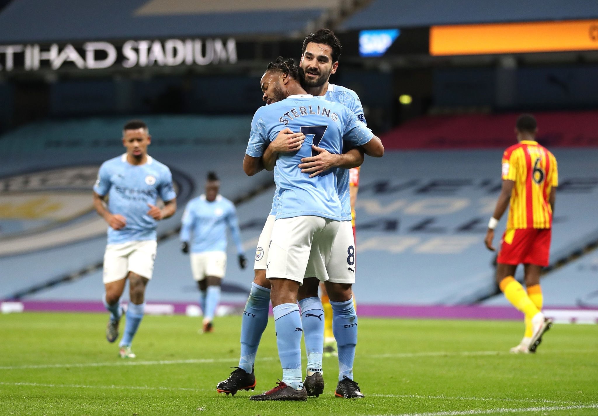 关注战术上 关注战术上